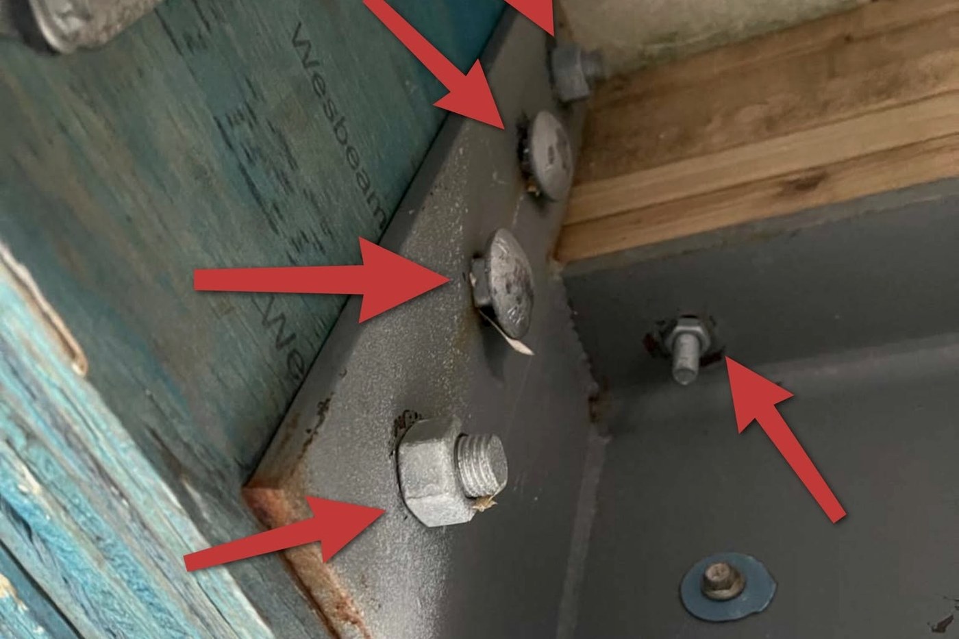 Bolted connection marked non-compliant during a frame inspection